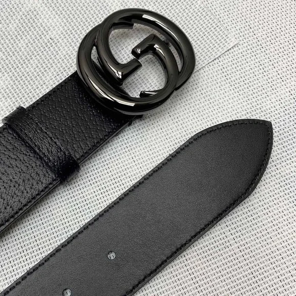 Unisex Gucci Black Leather Interlocking G Gunmetal Buckle Belt - Picture 5 of 5